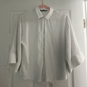 EUC- White and Gray Zara Pinstripe Button Down